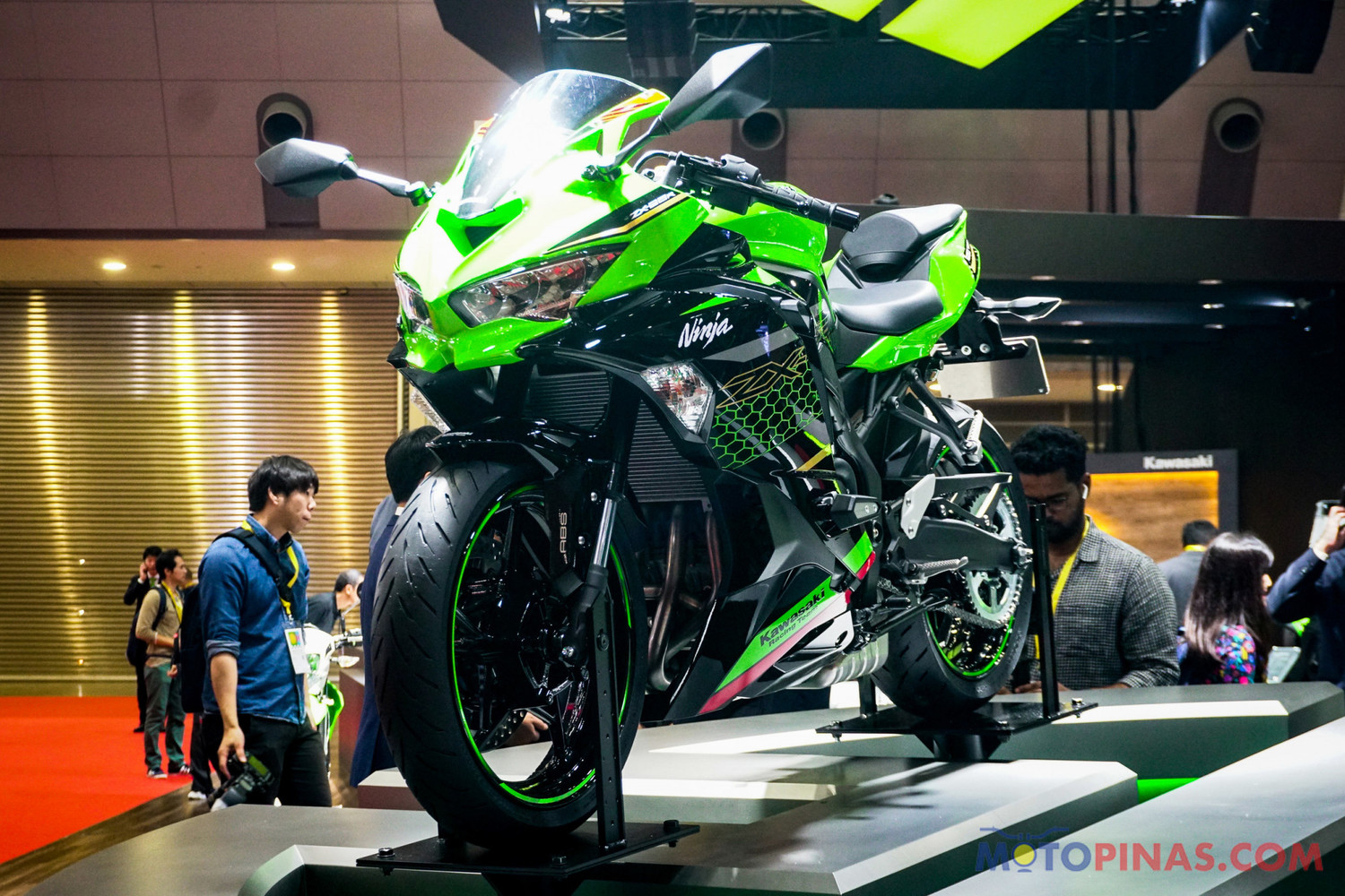 Kawasaki представила новый рычащий байк 2020 года