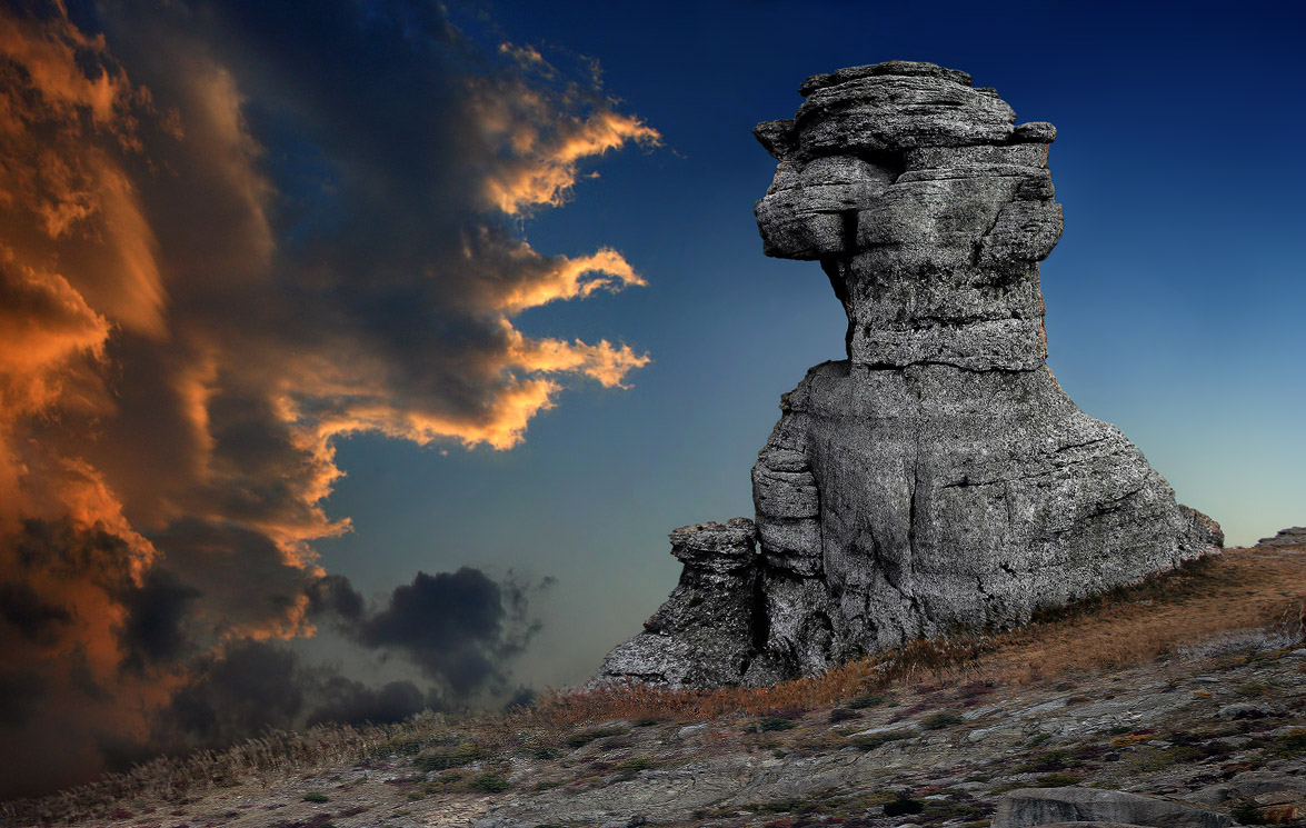 Долина Привидений горы Демерджи в Крыму